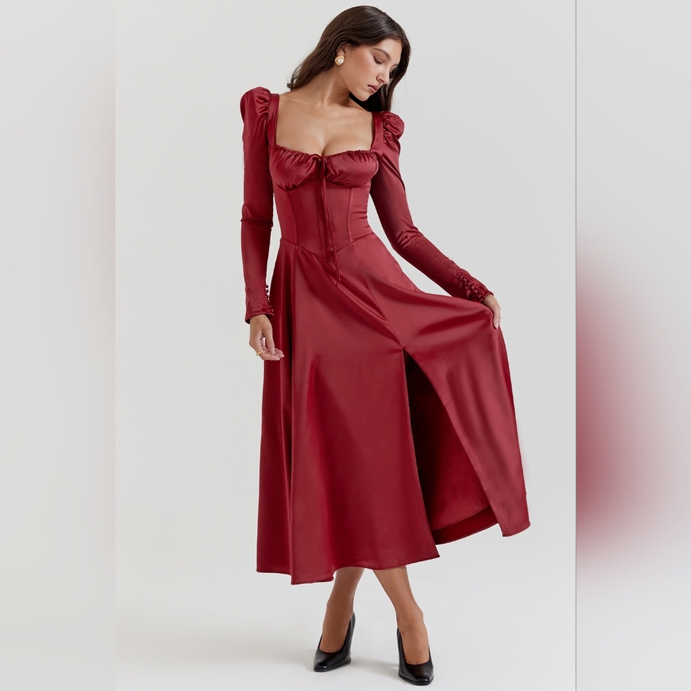 Ruby House of CB 'Sebille' Small - Picture 1 of 16